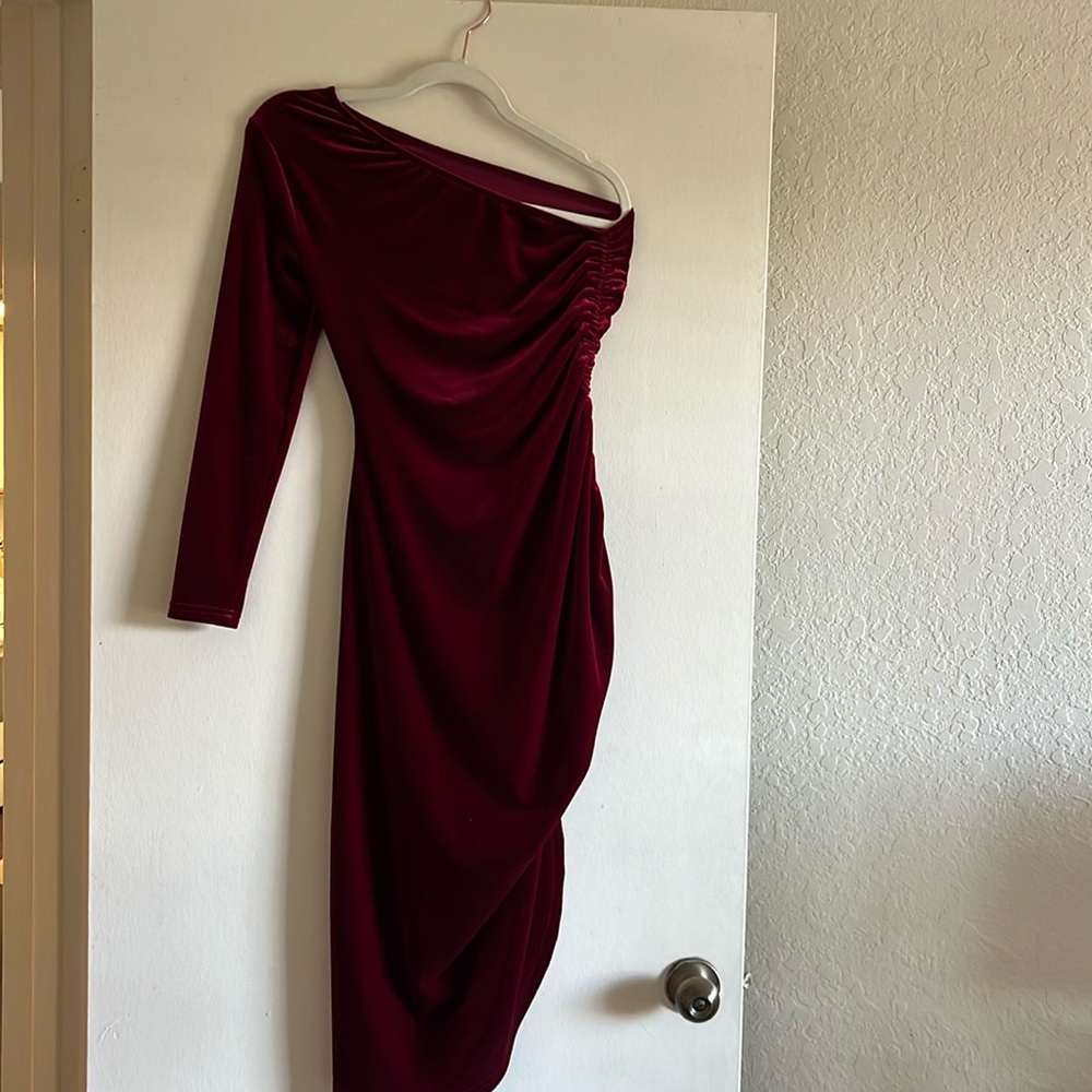 One Shoulder Long Sleeve Velvet Red Dress